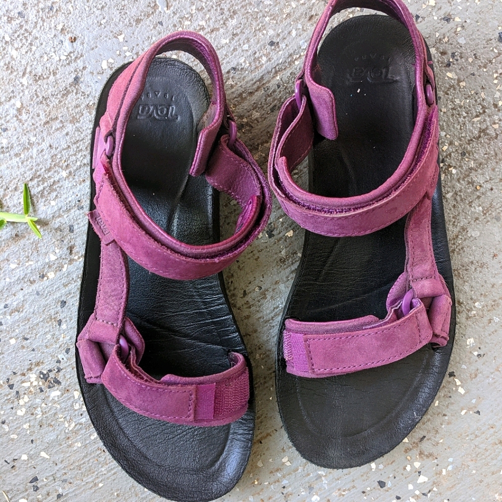 Women's Leather Teva's Sandals in Purple